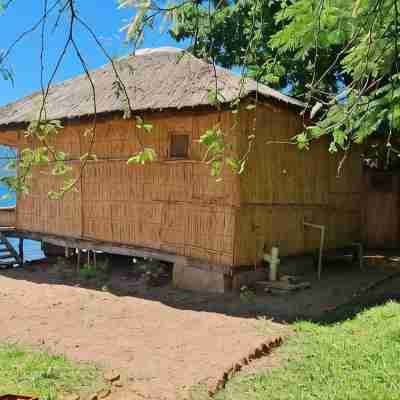 Anake Lodge Hotel Exterior