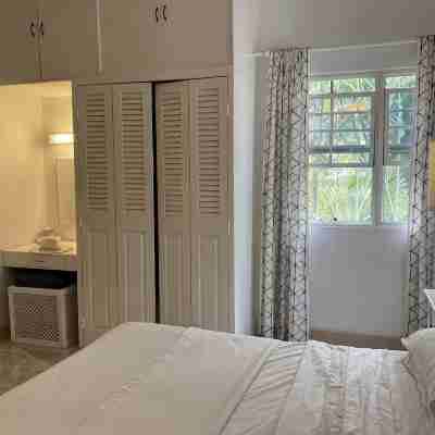 Only 3 mins walk to Beach and Beach Club Rooms
