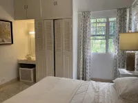 Only 3 mins walk to Beach and Beach Club - balcony