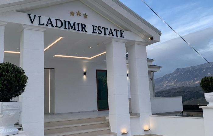 Vladimir Estate Hotel