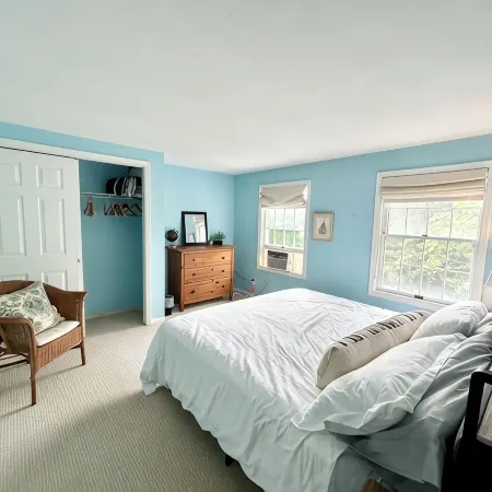 Spacious 5Bdrm Home- Saltwater Pool, WiFi, AC, Private Beach Parking Pass