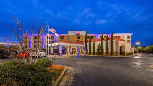 Clarion Pointe Jacksonville Near Camp Lejeune - Pools