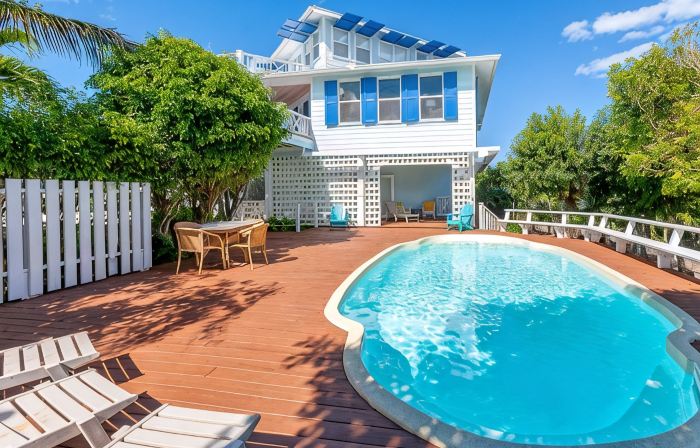 Blue Tang - Newly Renovated Bahamian Villa, minutes to the ocean!