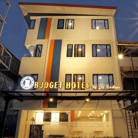Budget Hotel by the Harbour