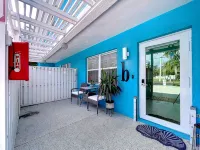 Charming Ground Level Resort Style 3unit condo unit B a few steps from the beach - Private Pools