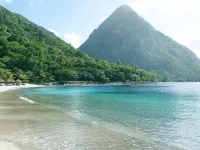 Private Honeymoon Villa with View Of Caribbean & Piton Mountains, Full Service Hotels in Malgretoute