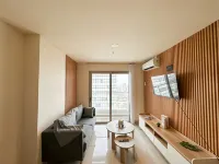 Lovely and Vibrant 2BR Space at Praxis Apartment by Travelio - Condos