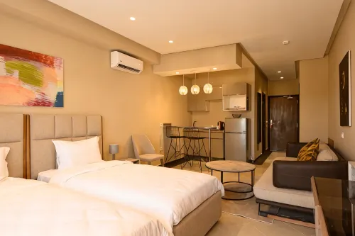 Playa Del Pacha Suites Hotel - 2-Star