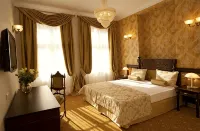 Hotel Kolegiacki - 4-Star