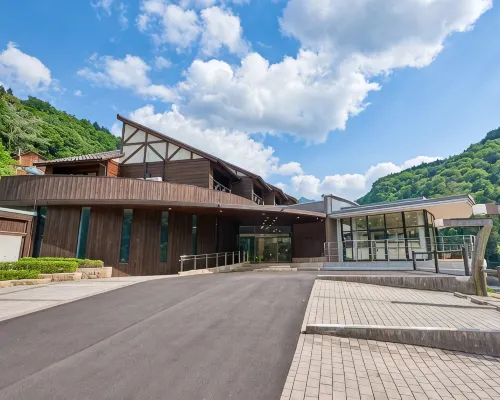 Blue Villa Anabuki Hotels in Mima