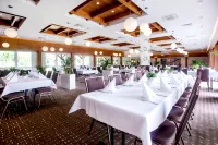 Hotel Platan - Khách sạn giá rẻ