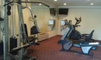Ramada by Wyndham Fresno North - gimnasio