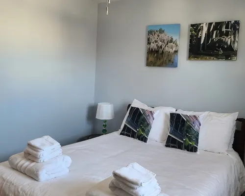Charmed New Orleans Lakeview Neighborhood Living Hotels near Buddy Deuterive Park