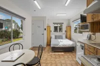 Pet Friendly Stays - Big4 Aireys Inlet