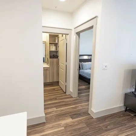 Urban 1-bedroom apartment in Addison with WiFi, AC & Reserved Parking
