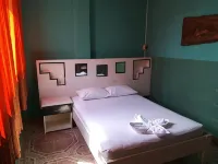 Plaza Jungle Hostel - 2-Star