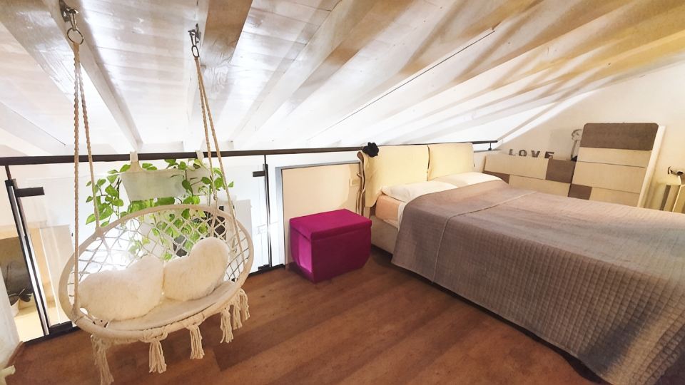 Your Little Loft, Delightful Loft 15 minutes from Lake Garda