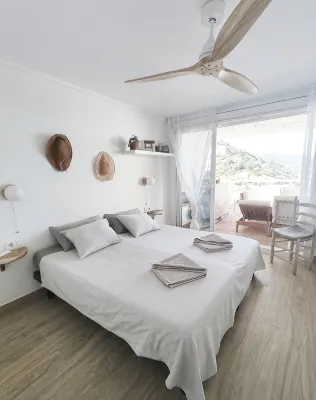 Thegoldsand Salions, Tossa de MarApartment in private cove. - Apartemen
