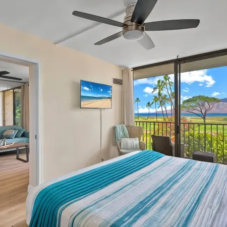 Oceanfront Maui Condo Renovated 2Br/2BA, Pool & Sunsets — Featured on Staycation