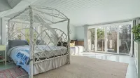 Stylish Mid-century Modern Berkshires Cape - balcony