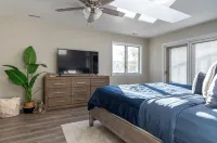 Charming 3-bedroom house with AC, WiFi in brilliant Lake George