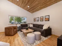 FRUITOPIA! Your 4 bedroom, 2 bath adventure basecamp in downtown Fruita CO Hotels in Fruita