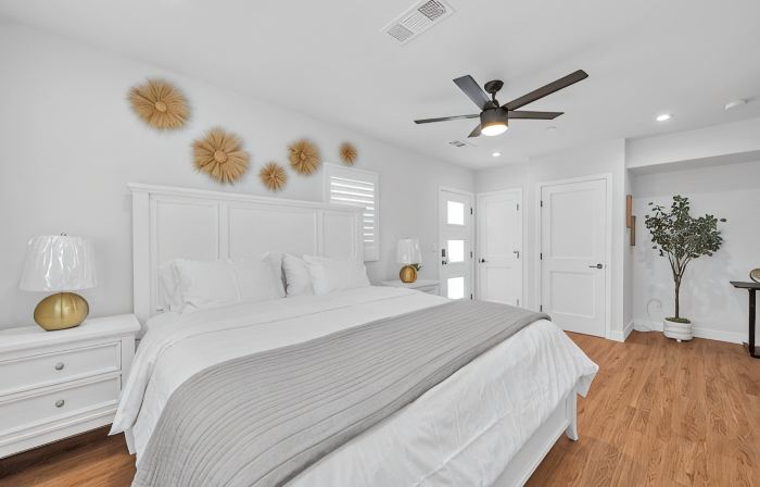 Glendora Route 66 Home Newly Renovated Spacious 4-bedroom with 6 bathrooms