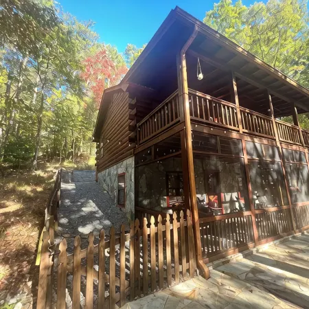 Experience Serenity at Triple Nickel Cabin!