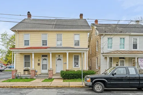 "Experience Luxurious Living:  Remodeled Duplex Retreat Awaits You in Anneville - Wifi