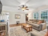 Family-Friendly 3/2 Home Near Prisma, Fenced Yard Hotels in Dunean