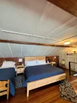 Lakeside Paradise! A charming blend of cozy comfort and beachfront bliss!