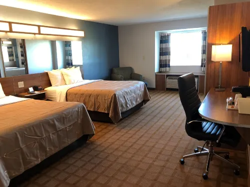 Quality Inn & Suites Watertown Fort Drum - 2 estrellas