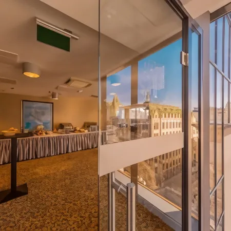 Hotel President Budapest, Affiliated by Meliá Отели рядом с достопримечательностью «Вархеги Кастл Хилл»