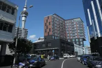 Ramada Suites by Wyndham, Victoria Street West - parking