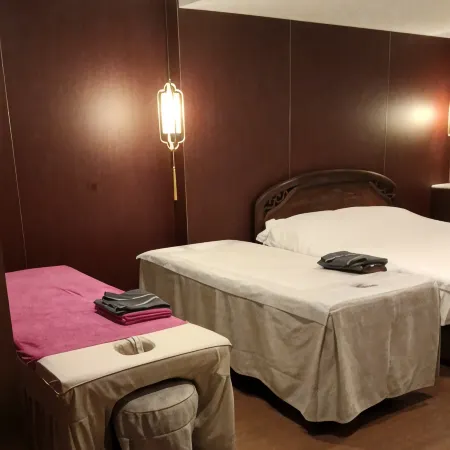HAIKOU FEILUN HOTEL (XUEYUAN ROAD, HAIKOU EAST HIGH-SPEED RAILWAY STATION)
