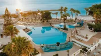 Golden Coast Beach Hotel