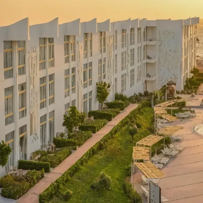 Amarina Sun Resort & Aqua Park Hotels near La Strada Mall