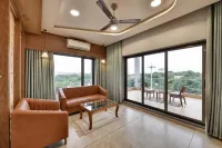 Hotel Radhika