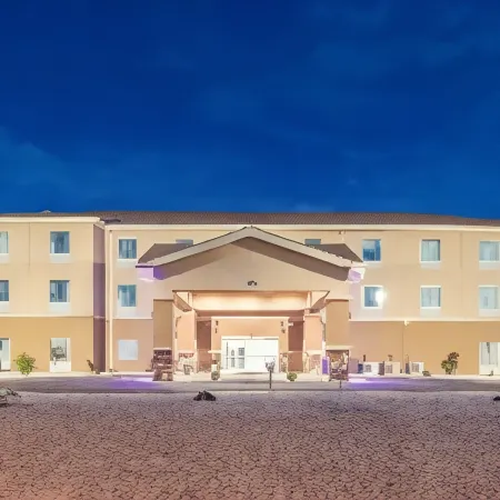 Quality Inn & Suites Carlsbad Caverns Area