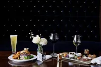 Hotel Carmichael, Autograph Collection - breakfast