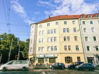 Servus Apartments by Homaris Hotels near Untersbergstraße underground station