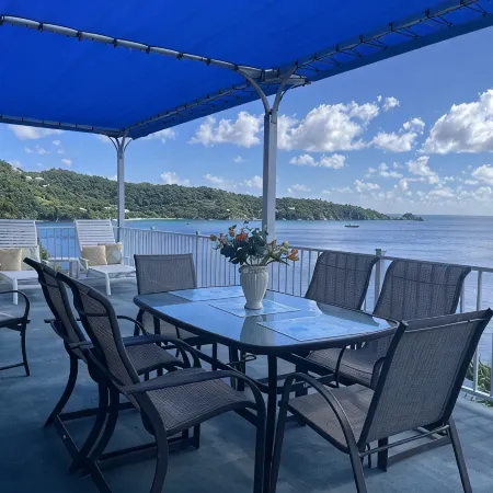 Spectacular Beachfront Villa. Great Snorkeling, Kayaking, Sunrise & Sunset Views