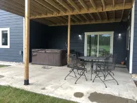 Spacious home with Hot Tub, bikes, fire pit, pool table and more!! - Wi-Fi