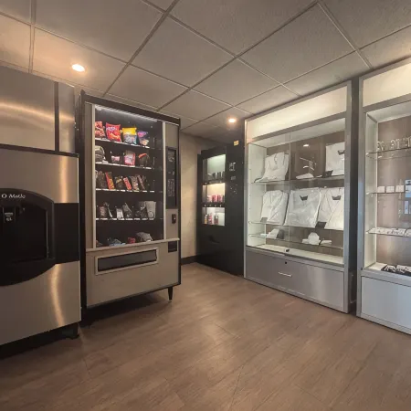 Super 8 by Wyndham Macleod Trail Calgary