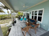 Paradise Beach Cottage- Newly Renovated 3 Bed/3 Bath Cottage On The Beach - Wifi