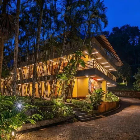 The Hosteller Wayanad, Vythiri Отели рядом с достопримечательностью «Озеро Пукод»