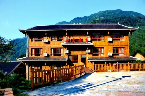 Nongfu Hostel - Mountain view