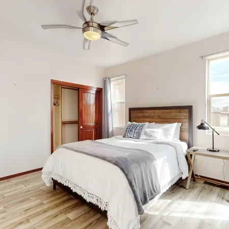 Visiting ABQ for a Conf? Home Centrally Located Get Anywhere in the City in 20m.