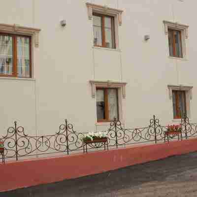 Mini-Hotel Lotos Hotel Exterior