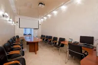 Yug Hotel - Mountain view